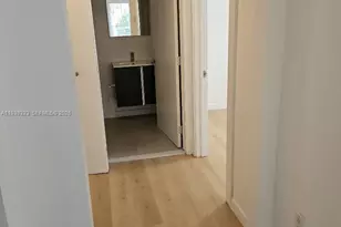 557 Michigan Ave, Miami Beach, FL 33139 - Photo 13