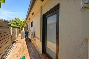 8935 NW 164th St, Miami Lakes, FL 33018 - Photo 27