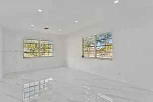 6800 SW 10th Ct, Pembroke Pines, FL 33023 - Photo 21