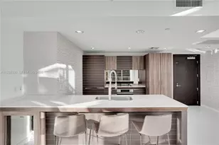 200 Biscayne Blvd Way, Miami, FL 33131 - Photo 9