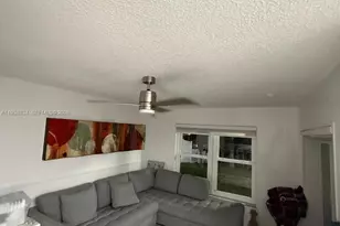 8450 NW 7th St, Pembroke Pines, FL 33024 - Photo 1