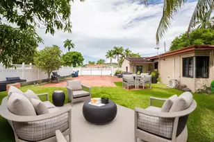 11490 W Biscayne Canal Rd, Miami, FL 33161 - Photo 29