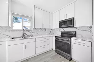 876 NE 81st St, Miami, FL 33138 - Photo 21