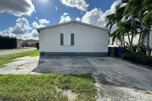 19800 SW 180th Ave, Miami, FL 33187 - Photo 29