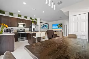 10513 W 32nd Ln, Hialeah, FL 33018 - Photo 15