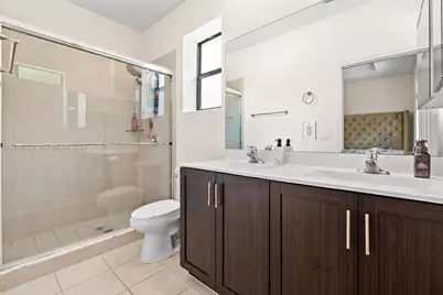 10513 W 32nd Ln, Hialeah, FL 33018 - Photo 29