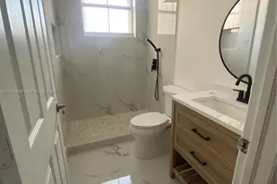 8451 NW 138th St, Miami Lakes, FL 33016 - Photo 9