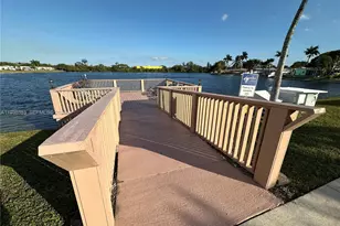 2420 Park Ln, Hollywood, FL 33021 - Photo 29