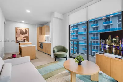 11 NE 6th Street #1607, Miami, FL 33132 - Photo 11