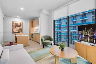 11 NE 6th St, Miami, FL 33132 - Photo 11