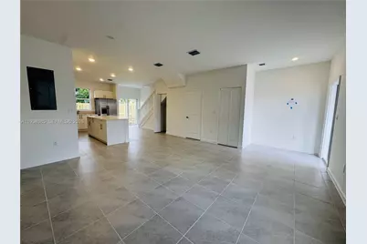 223 SE 11th Ct, Florida City, FL 33034 - Photo 5