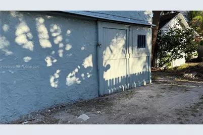 225 N K St #1, Lake Worth, FL 33460 - Photo 17