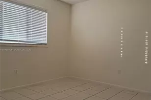 10101 W Okeechobee Rd, Hialeah Gardens, FL 33016 - Photo 17