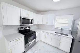 133 SE 2nd Ave, Hallandale Beach, FL 33009 - Photo 3