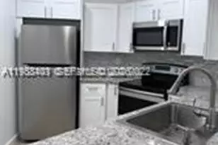 9711 Fontainebleau Blvd, Miami, FL 33172 - Photo 5