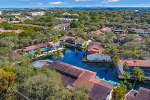 7006 N Loch Isle Dr N, Miami Lakes, FL 33014 - Photo 3