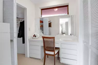 7006 N Loch Isle Dr N, Miami Lakes, FL 33014 - Photo 25