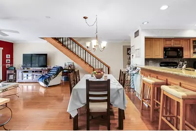 7006 N Loch Isle Dr N, Miami Lakes, FL 33014 - Photo 13