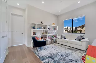 8279 NW 43rd St, Doral, FL 33166 - Photo 15