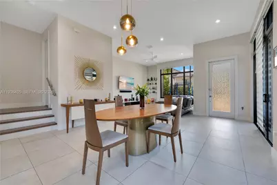 8279 NW 43rd St, Doral, FL 33166 - Photo 5