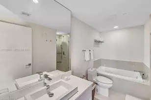 55 SW 9th St, Miami, FL 33130 - Photo 7