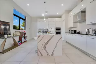 8279 NW 43rd St, Doral, FL 33166 - Photo 7