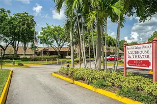 10402 Sunrise Lakes Blvd, Sunrise, FL 33322 - Photo 19