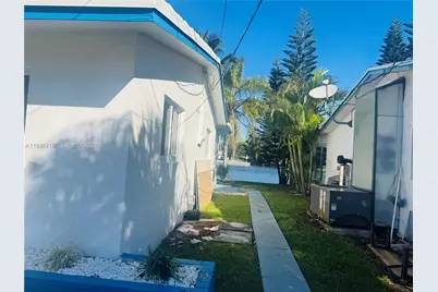 1869 NW 45th Ct, Tamarac, FL 33309 - Photo 23