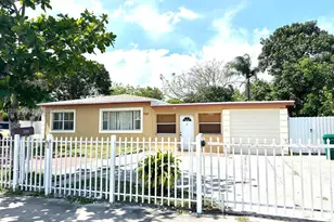 465 NE 157th Ter, Miami, FL 33162 - Photo 1
