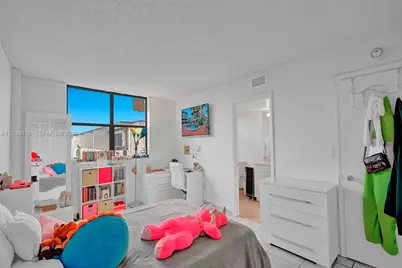 9300 Bay Harbor Ter #4B, Bay Harbor Islands, FL 33154 - Photo 11