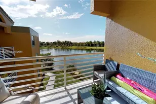 9735 Fontainebleau Blvd, Miami, FL 33172 - Photo 3