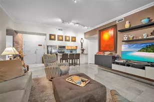 9725 NW 52nd St, Doral, FL 33178 - Photo 9