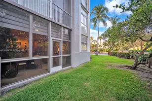 9725 NW 52nd St, Doral, FL 33178 - Photo 7