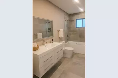 1201 Diplomat Pkwy, Hollywood, FL 33019 - Photo 9