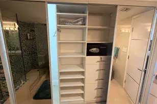 100 Bayview Dr, Sunny Isles Beach, FL 33160 - Photo 27