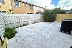 1355 NW 154th Ln, Pembroke Pines, FL 33028 - Photo 21
