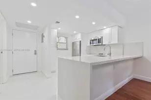 100 Edgewater Dr, Coral Gables, FL 33133 - Photo 5