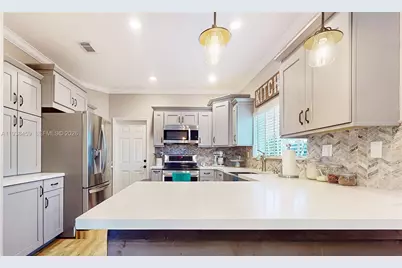 1000 SW 154th Ave, Miami, FL 33194 - Photo 7
