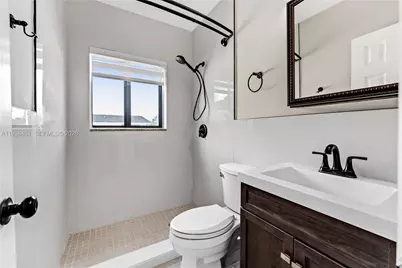 157 Curtiss Pkwy, Miami Springs, FL 33166 - Photo 41