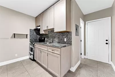 157 Curtiss Pkwy, Miami Springs, FL 33166 - Photo 21