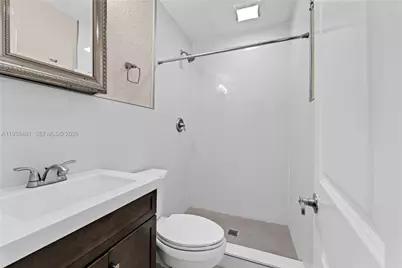 157 Curtiss Pkwy, Miami Springs, FL 33166 - Photo 15