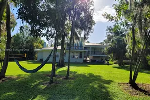 671 Live Oak Ln, Labelle, FL 33935 - Photo 1