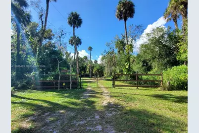 671 Live Oak Ln, Labelle, FL 33935 - Photo 57