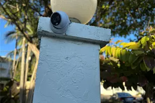 1860 Venice Park Dr, North Miami, FL 33181 - Photo 23