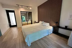 1860 Venice Park Dr, North Miami, FL 33181 - Photo 11