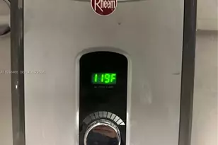 1860 Venice Park Dr, North Miami, FL 33181 - Photo 25