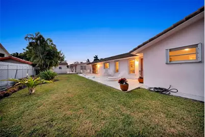 521 SW 99th Ave, Miami, FL 33174 - Photo 57