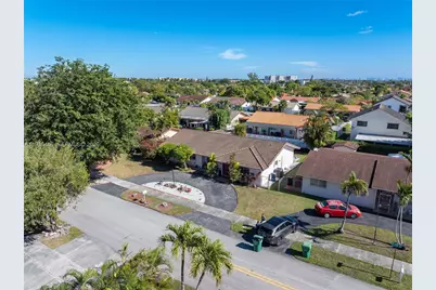 521 SW 99th Ave, Miami, FL 33174 - Photo 3