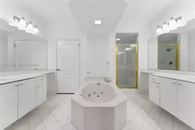 10710 NW 66th St #111, Doral, FL 33178 - Photo 33