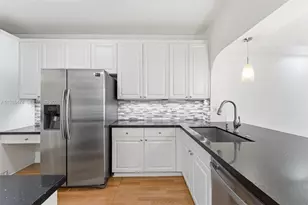 10710 NW 66th St, Doral, FL 33178 - Photo 17